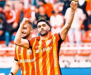 نقشه استقلال برای شکار علی کریمی بدون پرداخت نجومی!