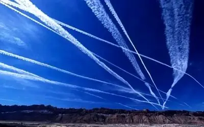 آمریکا و اسرائیل در آسمان کرمان گازهای سمی پخش کردند؟