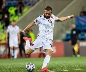 مهاجم اروپایی خرید جدید تراکتور