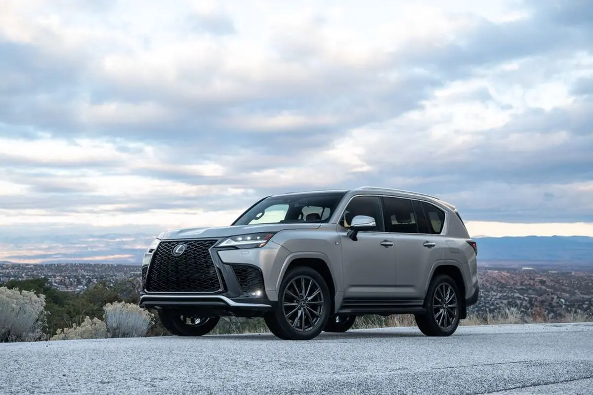 2022-lexus-lx600-f-sport-104-1642734902