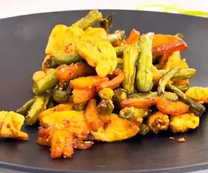 آموزش آشپزی؛ یه ترکیب ترد و کره‌ای با سیب‌زمینی، مرغ و لوبیا سبز