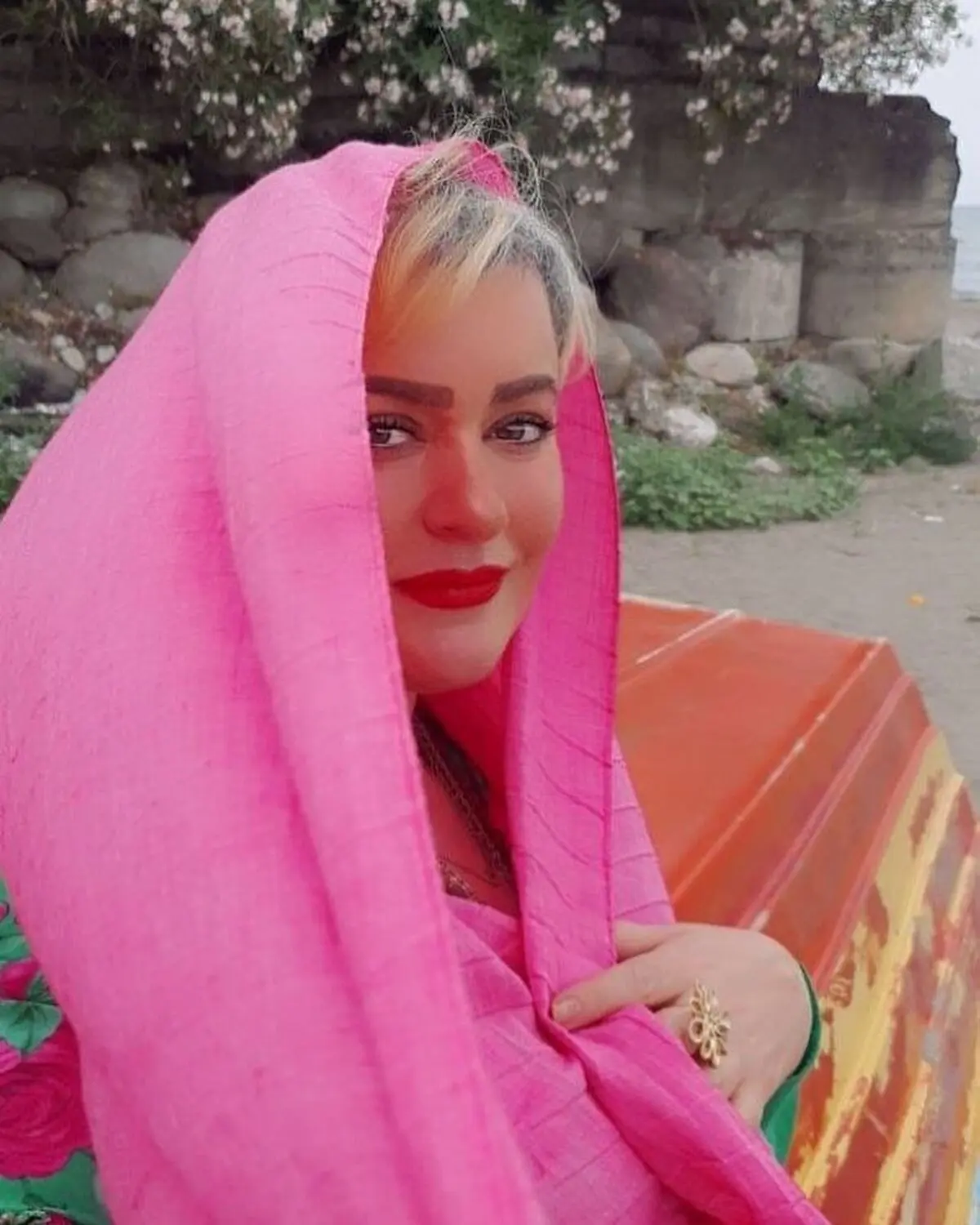 نعیمه نظام دوست