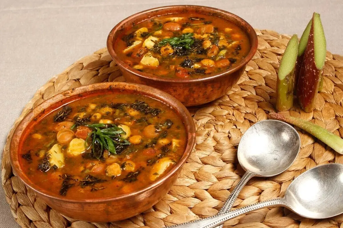 آش گوجه سبز