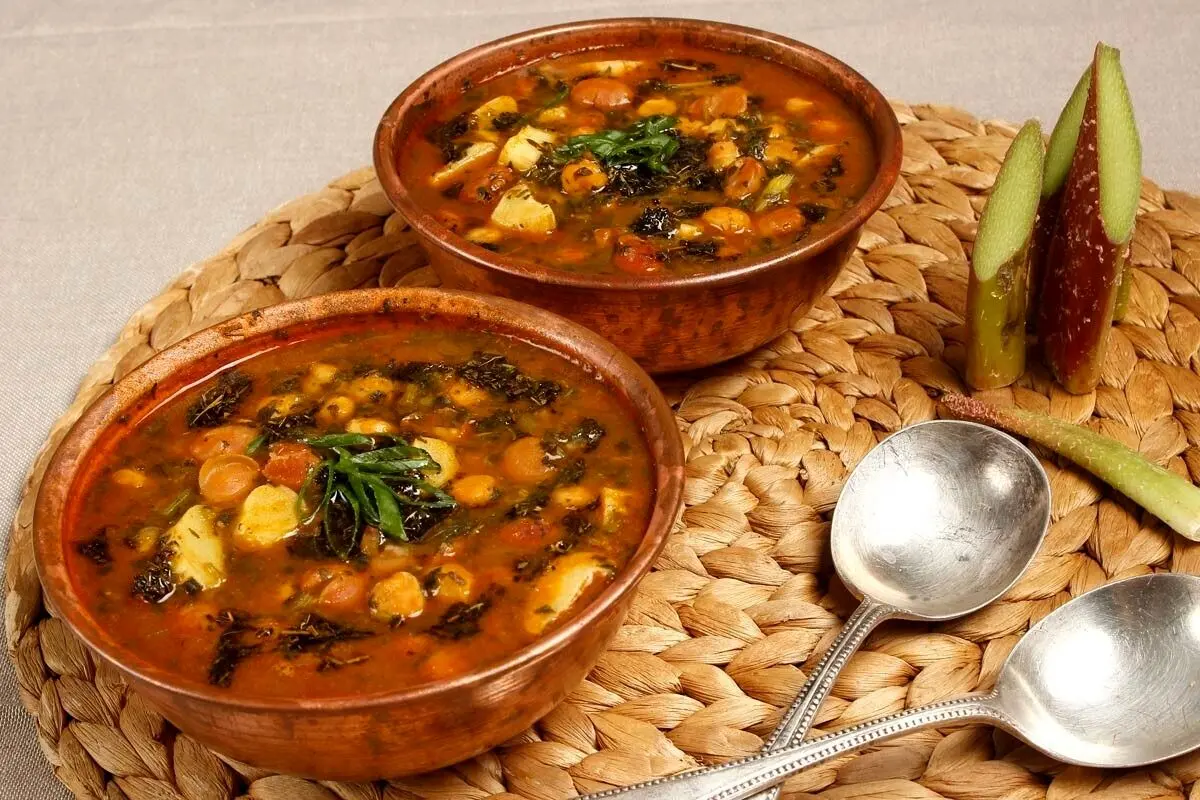 آش گوجه سبز