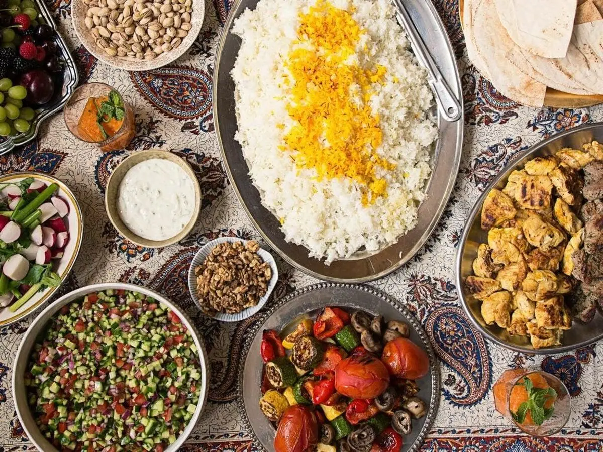 چیدمان میز شام ایرانی
