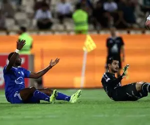 پیشکسوت استقلال از خجالت بازیکنان در آمد