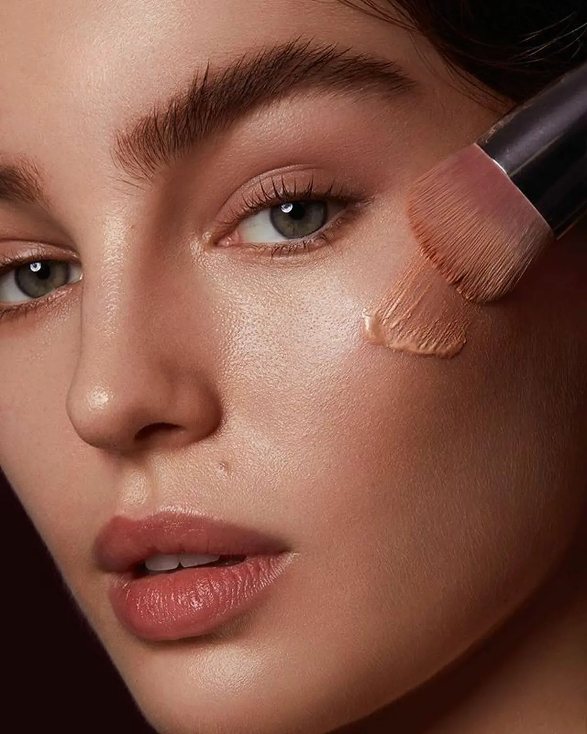چه رنگ کرم پودری مناسب رنگ پوست منه