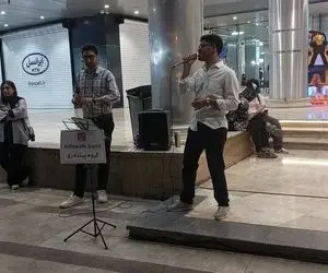 آواز خیابانی؛ ببینید این دوتا پسر جوان با اجرای جذاب شون چجور ملت رو به وجد میارن