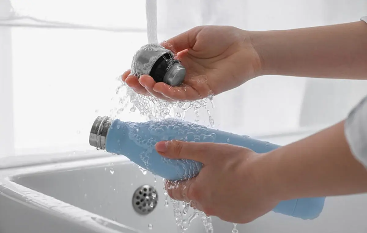 Clean-a-Vacuum-Flask-07