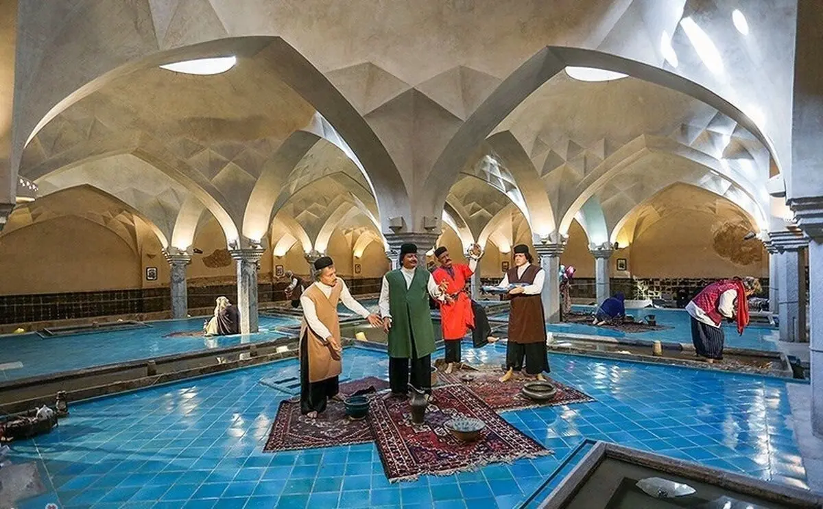 چه کسانی در گرمابه مشغول هستند؟