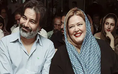 سکانس خندان/قاسمخانی با زن سابقش بهاره روبه رو میشه/مجبوره خودشو و دوستاشو تحمل کنه 