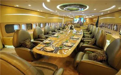 شگفتی فناوری/امکانات حیرت آور هواپیمای رئیس جمهور آمریکا از حمام لوکس تا سالن ورزشی 