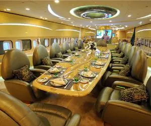 شگفتی فناوری/امکانات حیرت آور هواپیمای رئیس جمهور آمریکا از حمام لوکس تا سالن ورزشی 