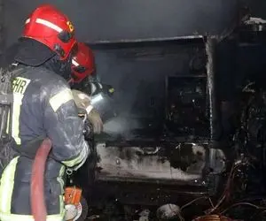 آتش‌سوزی در مجتمع مسکونی خیابان رسالت؛ ۱۴ نفر نجات یافتند