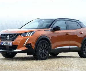 قیمت خودرو پنجشنبه ۲۱ مهر؛ آرامش پس از طوفان 