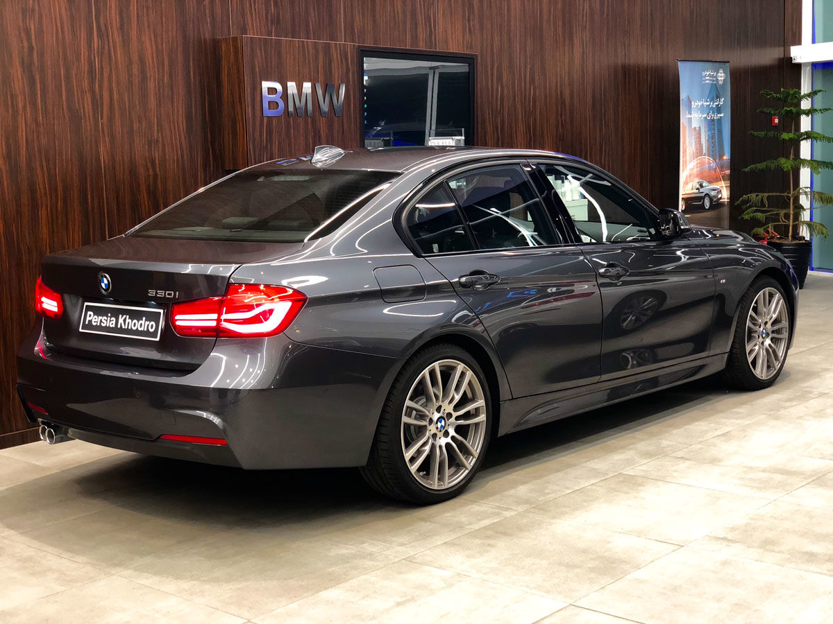 94906_2018-BMW-330i-2