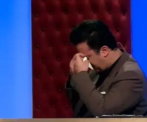 آواز احساسی؛ حامد آهنگی یهو از شدت اشک کمرش خم میشه برای مرگ 2 جوون عزیزش