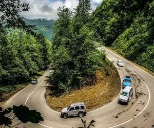 اظهارات عجیب کیهان؛ کسی که فقیر است شمال برود که چه؟!