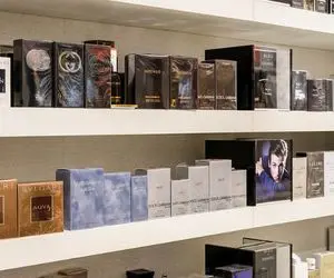 لزوم خرید ادکلن اصل و معرفی فروشگاه عطریوم جهت خرید عطر