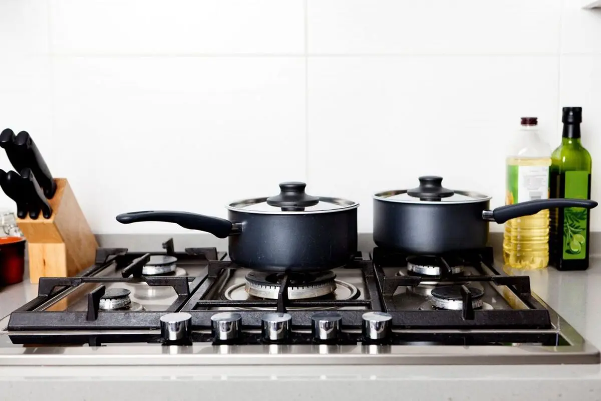 stove-being-cleaned4