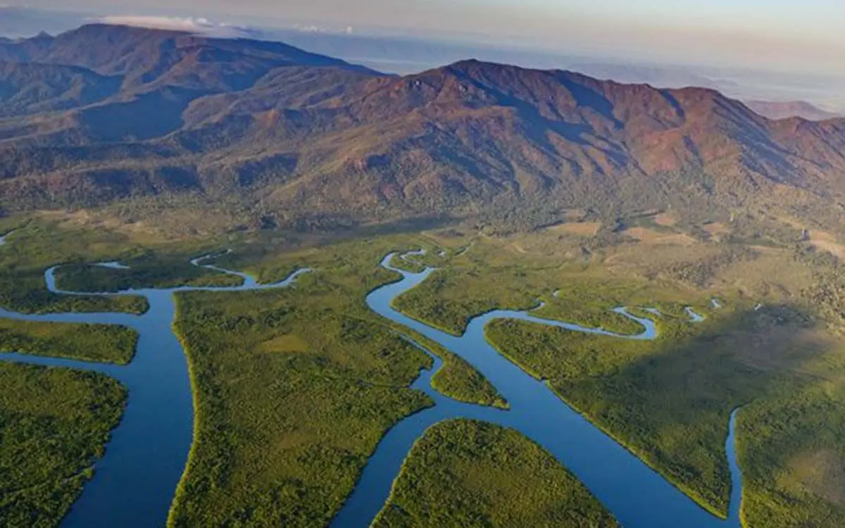 0_Hinchinbrook-Island-Aerial