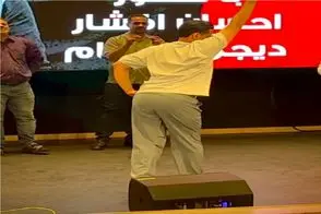 آواز شاد؛ پسره داوطلب میاد بالا سن با آهنگ عربی برقصه همه عاشقش شدن