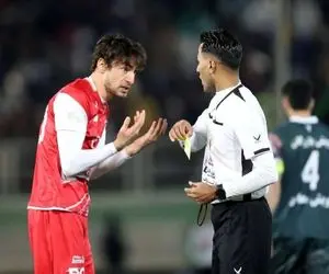 چرا پنالتی ذوب‌آهن مقابل پرسپولیس اعلام نشد؟