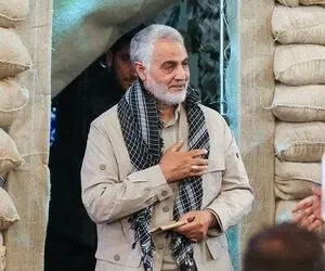 (عکس) تصویر جالب از سردار سلیمانی در برف سنگین