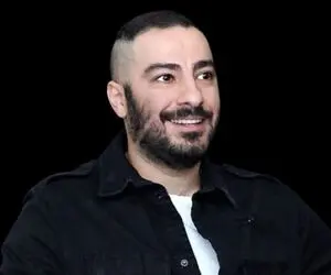 پارادوکس استایلی عجیب نوید محمد زاده عینک چندین میلیونی و گوشواره درب قوطی نوشابه اش!