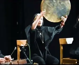 آواز اصیل؛ صدای مخملی خواننده با دف زنی خانم های هنرمند چه عزیزم تو گلکمی جذابی ساخت