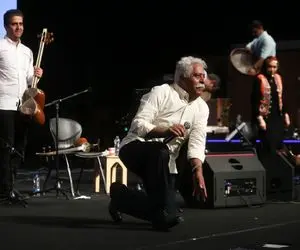 آواز شورانگیز/اجرای پرشور فرج علیپور به اسمونا برده جمعیتو