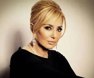 (عکس) تصویری از گوگوش ۷۱ ساله در باشگاه بدنسازی!