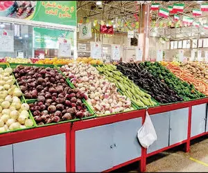 میوه‌فروشان گرانفروشی می‎کند/ قیمت بادمجان ۷ برابر نرخ واقعی!