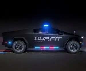 تسلا ایلان ماسک در عباس آباد تهران ساختگی است؟+ عکس