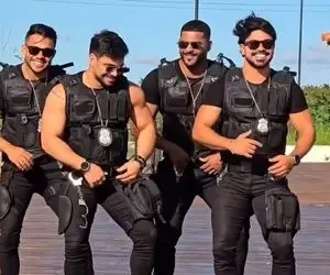 آواز شاد؛ چهار تا مرد هرکول با بازوهای قد بالشت ناز میرقصن تازه ضدگلوله هم تن کردن