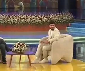 آواز فرنگی؛ آقاعه تو برنامه آهنگ معروف خارجی رو خوند محسن کیایی باور نمیکنه صدا خودشه