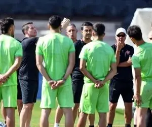 اوسمار مصدومین را نگه داشت و باقی پرسپولیس را به تعطیلات فرستاد