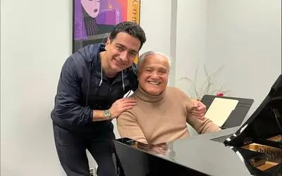 آواز همایونی/ صدای همایون شجریان با همراهی پیانو استاد روحانی سالن رو به وجد آوردن