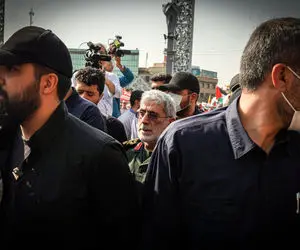 فرمانده عالی رتبه سپاه در مراسم تشییع شهدا