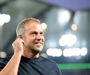 (عکس) جانشین ژاوی به بارسلونا رسید