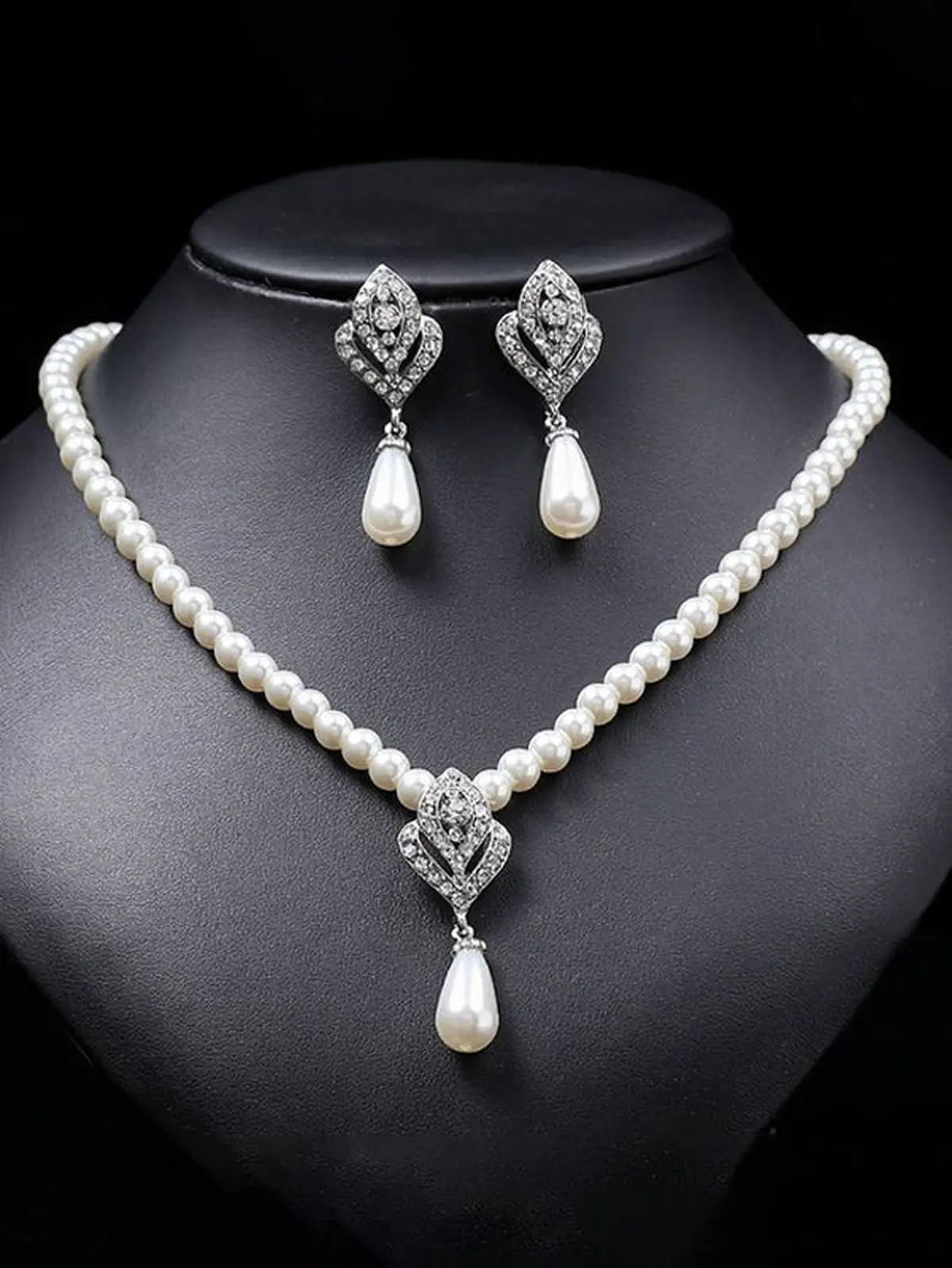 pearl-earring-necklace-and-set-26