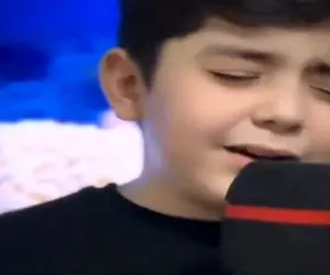 آواز احساسی؛ بچه خارجی انقد فارسی روون آهای خوشگل عاشق خوند انگار هفت نسلش ایرانین