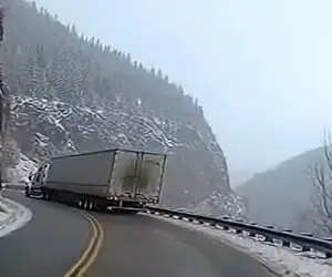 معماری طبیعت؛ برای شادی روح راننده تریلی صلوات