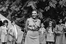 سفر به ایام قدیم سال 1338؛ نقش بر زمین شدن محمدرضا پهلوی مخلوع تو برف همراه فرحناز