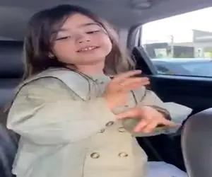 آواز شادونه؛ تسلط این بچه تو رقصیدن داخل ماشین در حال حرکتو من تو زندگیم ندارم