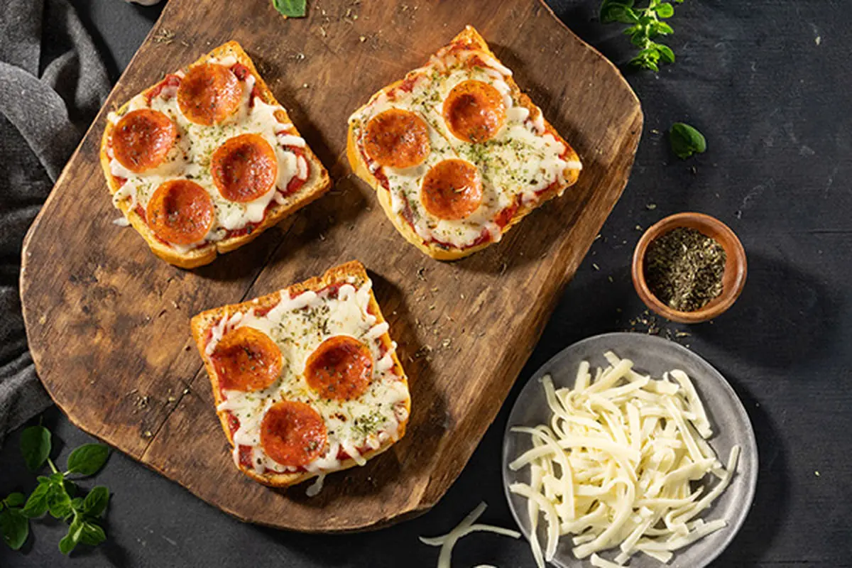 pizza-with-toast-bread-recipe