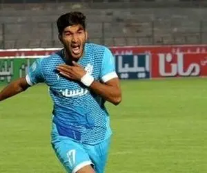 مغانلو در یک صورت پرسپولیسی می‌شود