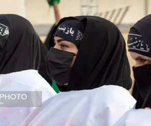 (عکس) حضور این زنان آرایش کرده در راهپیمایی دفاع از حجاب حاشیه ساز شد