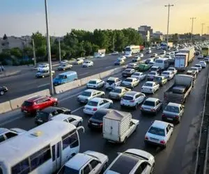 ترافیک سنگین در چالوس؛ تداوم محدودیت ترافیکی در این جاده‌ها