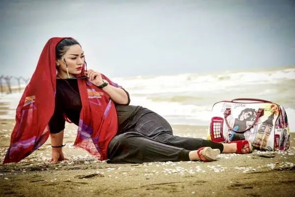 شقایق دلشاد